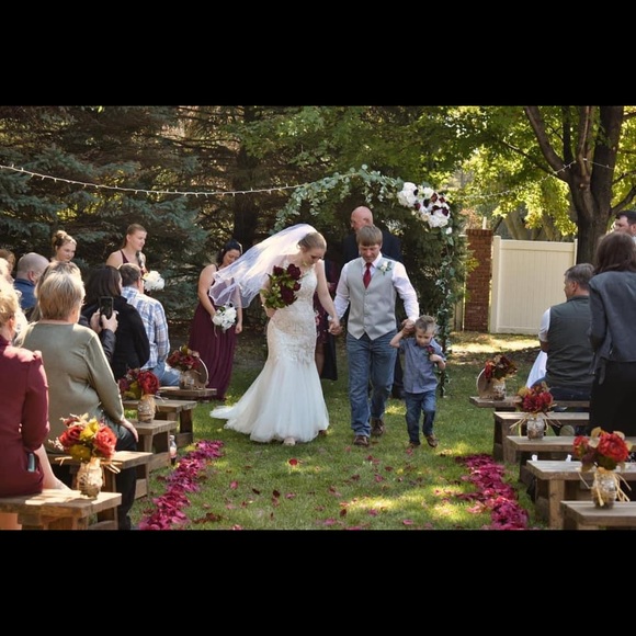 WEDDING DRESS!! ❤️❤️ - Picture 4 of 8